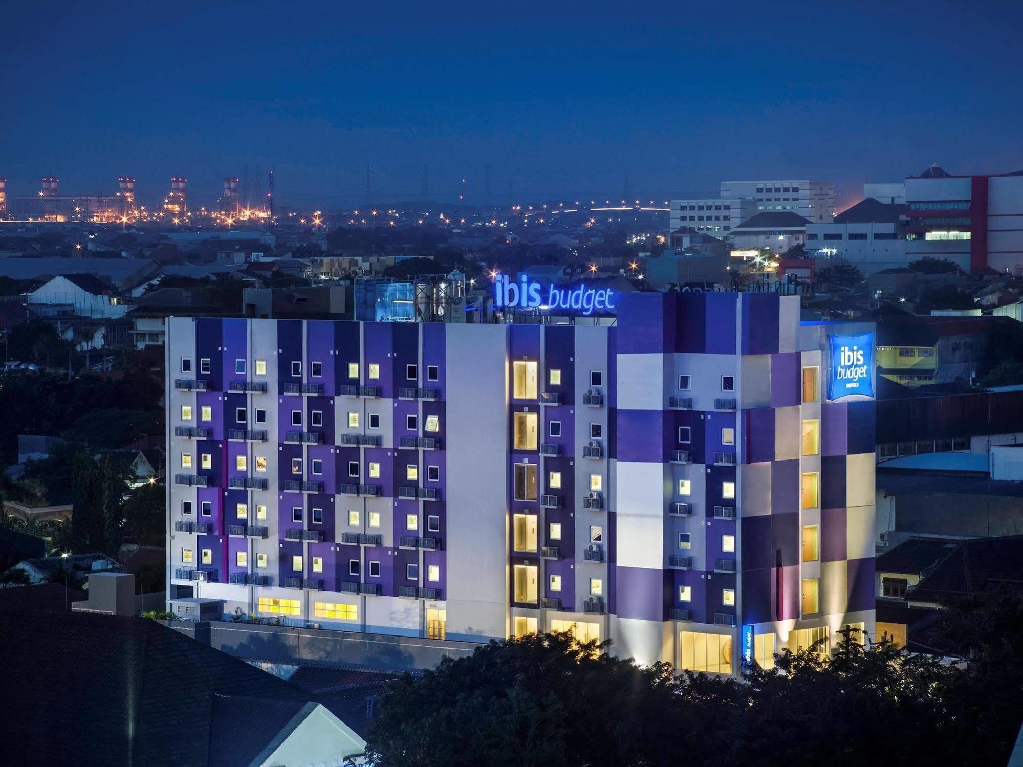 Ibis Budget Semarang Tendean Eksteriør billede