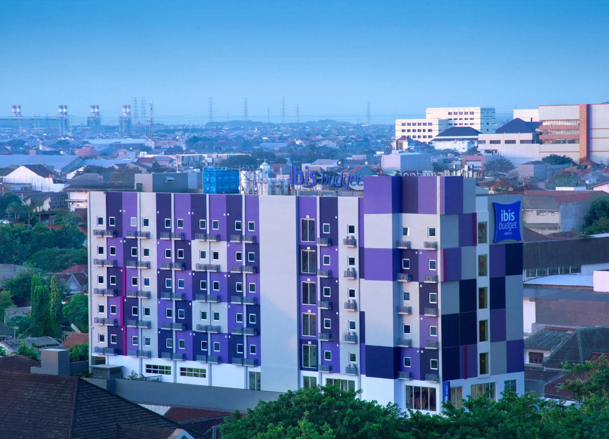 Ibis Budget Semarang Tendean Eksteriør billede
